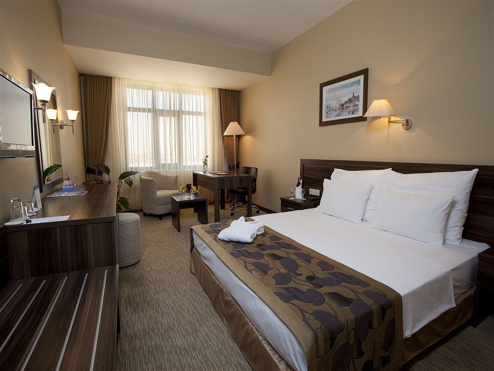 Dedeman Diyarbakir Hotel Buitenkant foto